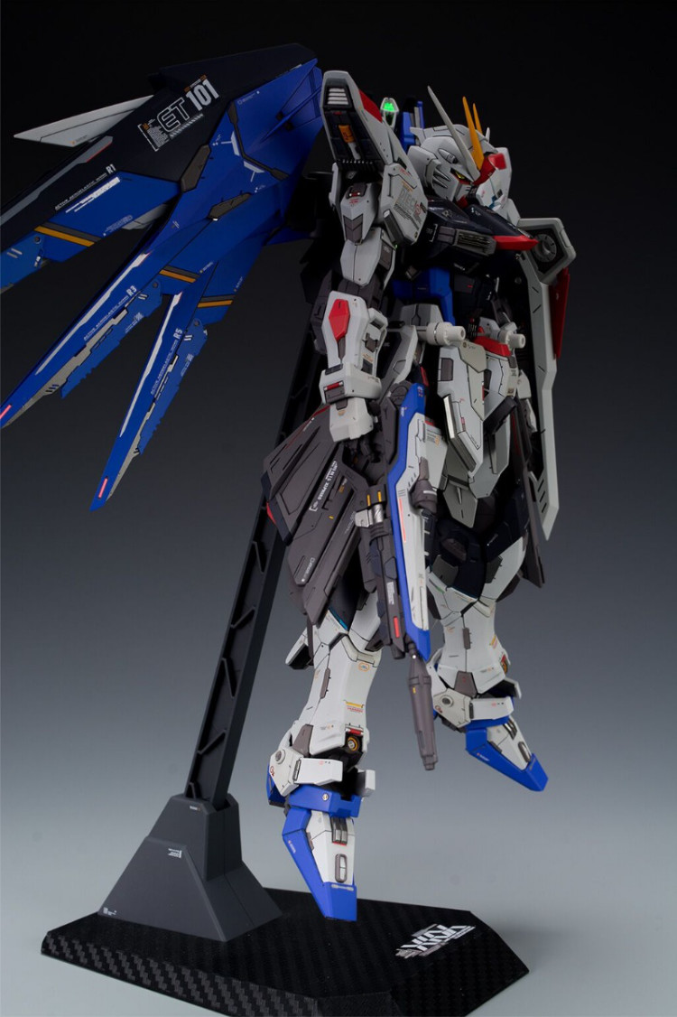 Maniac Studio 1/100 Freedom Gundam Conversion Kit (Reissue)