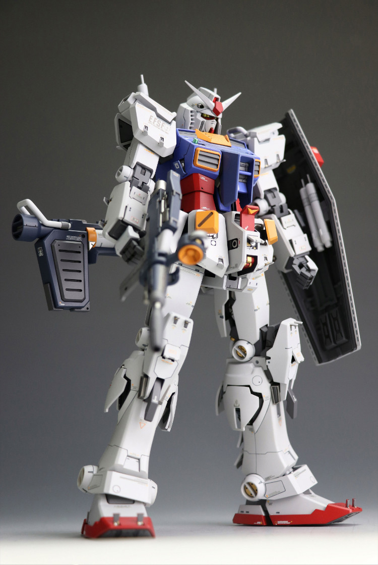 Extreme Squad C3 x2018 1-100 RX-78 Gundam Full Resin Kit (Deconstruction Mode)