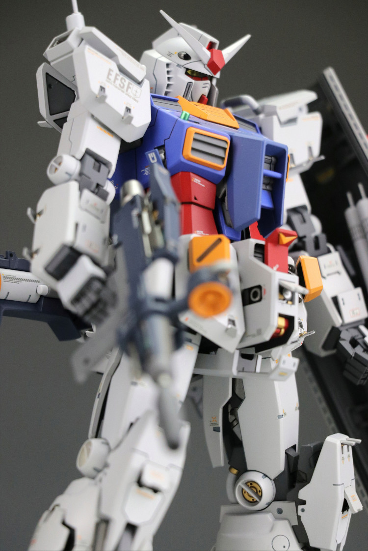 Extreme Squad C3 x2018 1-100 RX-78 Gundam Full Resin Kit (Deconstruction Mode)